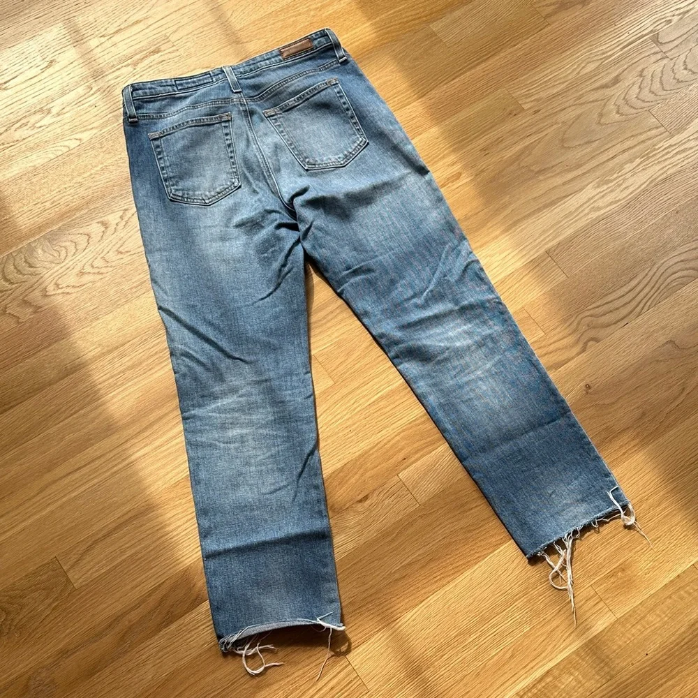 Ag Adriano Goldschmied The Isabelle High-Rise Straight Crop Jeans in Faded Blue - Picture 3 of 3